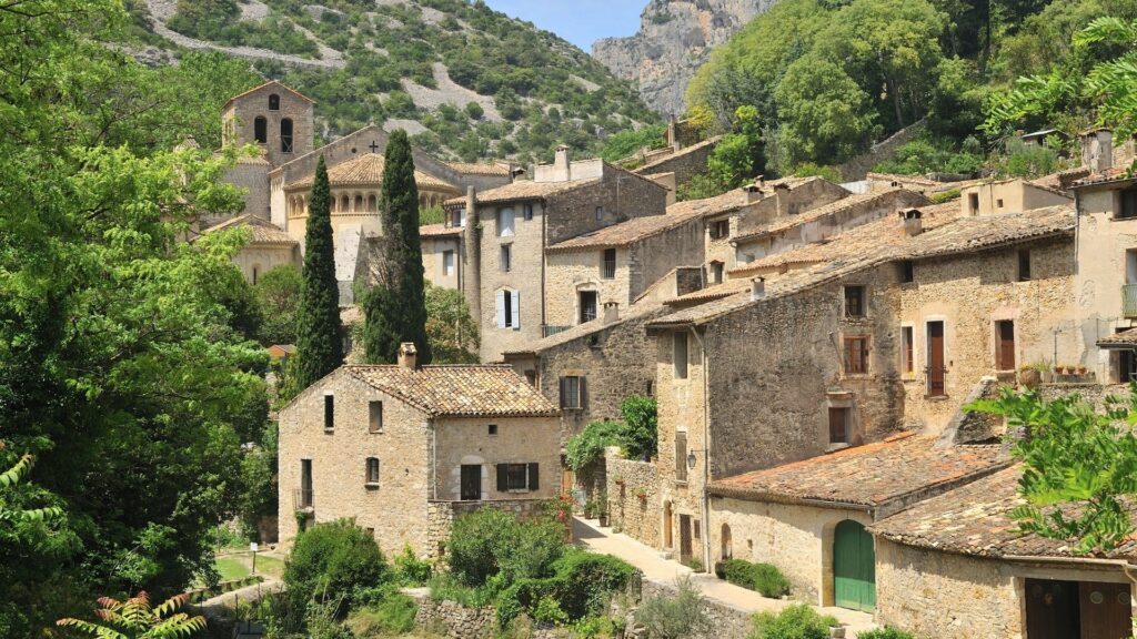 saint guilem le desert